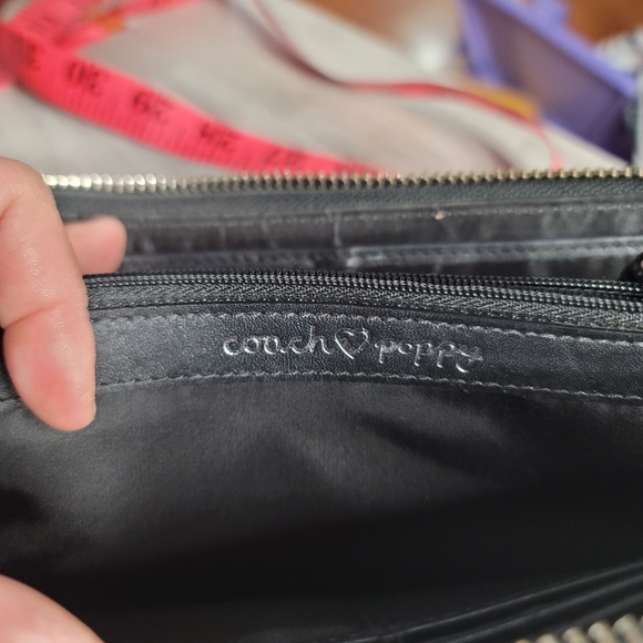 Coach Poppy Patent Wallet - Picture 6 of 10